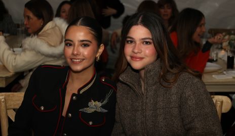  Loreta Galván y Regina Mercado.