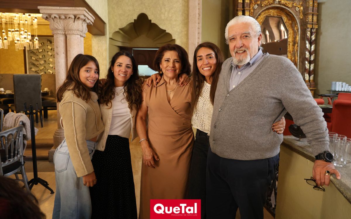 CUMPLEA&Ntilde;OS DE ADRY BOTELLO