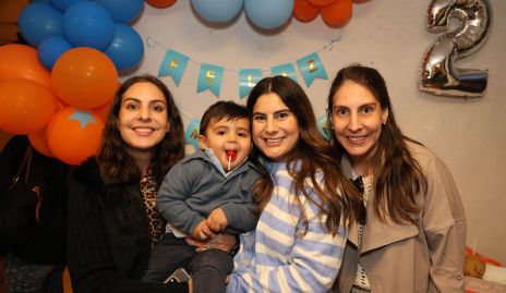  Isa Castelo, Alonso Valdés, Lu y Ceci Castelo.