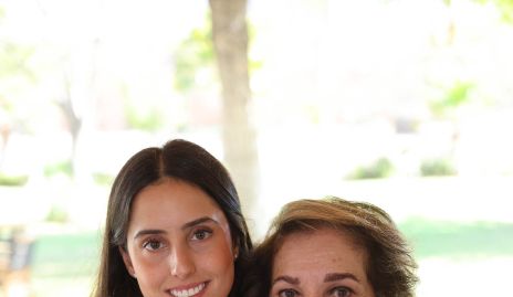  Fer Morales con su abuelita Soko Ortiz.