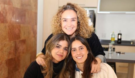  Yezmín, Julieta y Fer Morales.