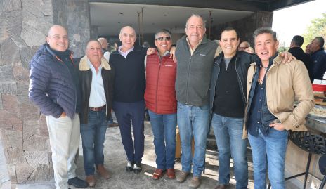  Luis Miguel Meade, Che Hernández, Cali Hinojosa, Ariel Reyes, Mauricio Quijano, Eduardo González y Víctor Santos.