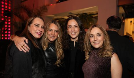  Meritchell Galarza, Priscila González, Gabriela y Renata Gozález.