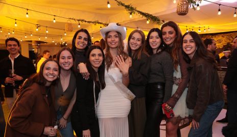  Regina Meade, Ana Lucía Esparza, Marily Tobías, Ilse Lázaro, María José Macías, María José López, Montse Del Valle, Bere Hinojosa y Natalia Navarro.