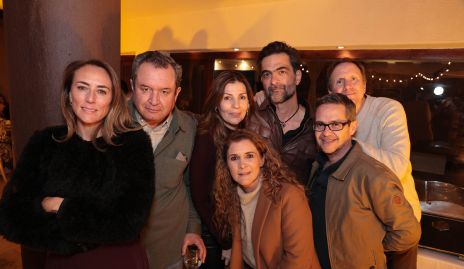  Sandra Salgado, Humberto Abaroa, Consuelo Fernández, Paola Vázquez, Mario Macías, Alex Pérez y Federico García.