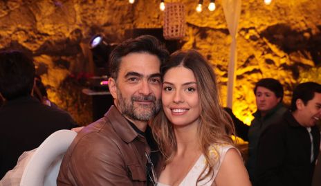  Mario Macías con su hija y María José.