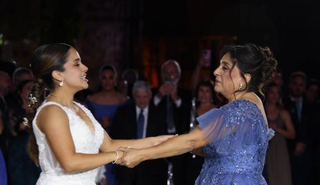  Tania Loredo con su mamá Hilda Carbajal.