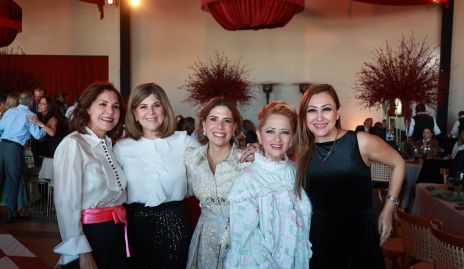  Ana, Lorena, Nelly, Ellian y Linda.