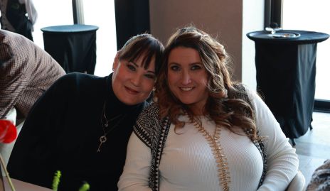  Gabie Casillas y Marie.