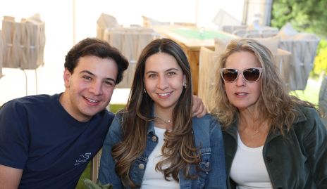  José Ramón, Verónica y Verónica Gómez.