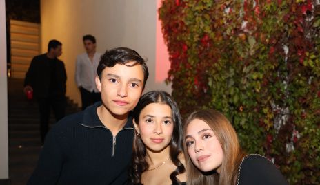  Pato Leos, Sofía Velasco y Luciana Lafuente.