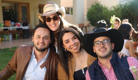  Emiliano Osorno, Majo García, Natalia Gómez y Lucero Robledo.