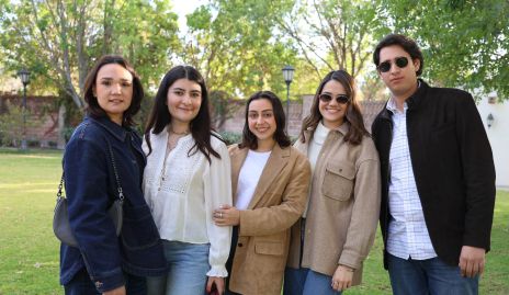  Gloria Mercado, Mariana Rivera, Maria José Martell, Nicole Michel y Diego Acosta.