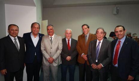  Fernando  Díaz de León, Carlos Torres Corzo, Raúl Martínez, Luis Gómez, Pedro Martínez, Gustavo Puente y Esteban Puente.