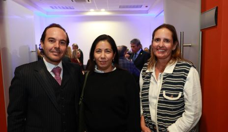  Santiago Zamanillo, Amanda Pereida y Marcela Payán.