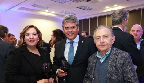  Alejandra Vera, Alejandro Vázquez y Luis Salazar Olivo.