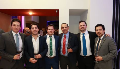 José Canales, Raúl Suárez, Jorge Meade, Esteban Puente, Juan Autrinque y Federico Mendizábal.