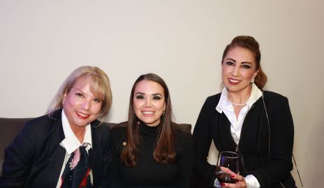  Lourdes Quijas, Gloria Cabral y Paulina González.
