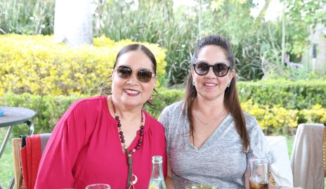  Pily Leos y Gabriela Payán.