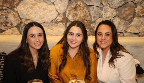  Mirna Echenique, Melissa Morales y Gabriela Contreras.