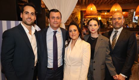  José Ángel Contreras, Andrés Tacea, Gabriela Contreras, Sofía Valladares y Jorge Barrera.