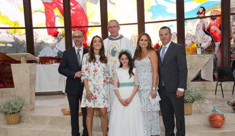 Alejandro Gutiérrez, Marcela Rivero, Padre Gabriel Del Valle, Marina Zermeño, Marianne Velasco y Eduardo Zermeño.