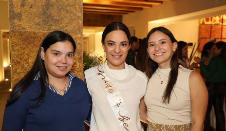  Marcela Puga, Ana Martha y Sofía Martínez Lasso de la Vega.