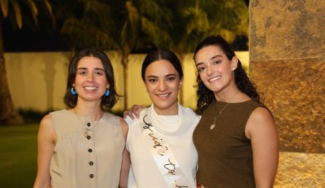  Verónica Abud, Ana Martha Martínez y Andrea Abud.