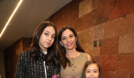  Miriam Barrios, Sara e Isa Morales.