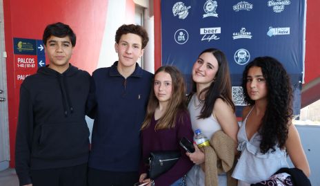  Sebastián Bara, Santi Villasana, Emilia Peláez, Paola  Dávila y Analy Hernández.