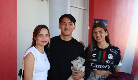  Jade, Erick y Valeria.