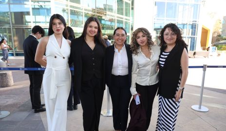  Ana Sofía Flores, Renata Limón, Daniela Ameli, América Camila y Carla María Nava.