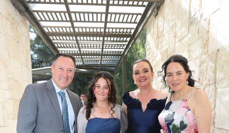  Héctor Castillo, Ana Luisa Argüelles, Regina Castillo y Katia Crabioto.