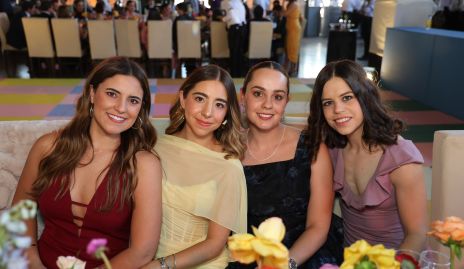  María Dolores Gómez, Estefanía Leija, Alejandra Martínez y Regina Diego.