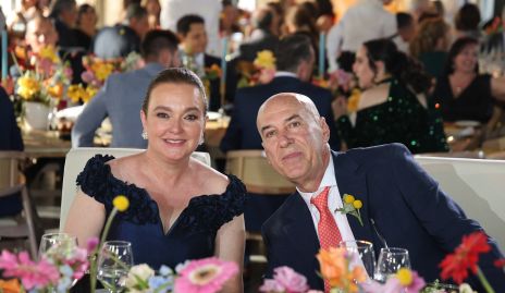  Ana Luisa Argüelles y Héctor Castillo, papás de la novia.