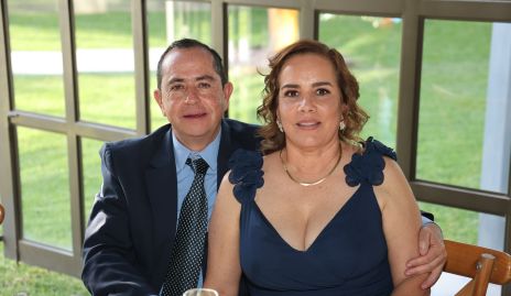  Alejandro Fernández y María Elena Aguirre.