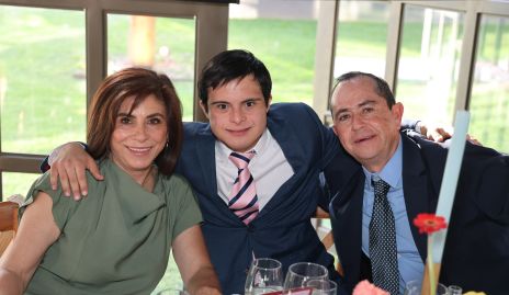  Adriana Sánchez, Diego Martínez y Alejandro Fernández.