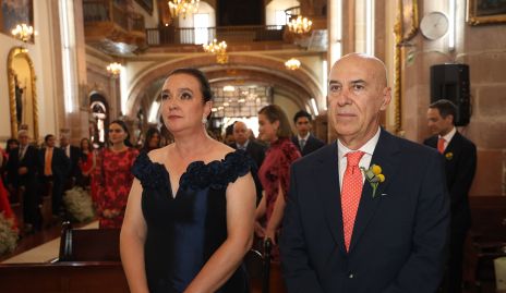  Ana Luisa Argüelles y Héctor Castillo, papás de la novia.
