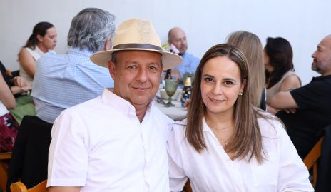  Enrique y Lucía.