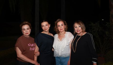  Lourdes López, Gabriela López, Maricarmen López y Alejandra Canales.