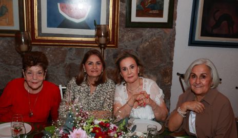 Rosario López, Mónica Guillén, Mari Carmen López y Aurora López. 