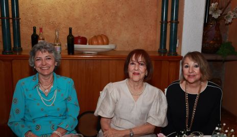  Marusa de Palau, Ángeles Guerra y Alejandra Canales.