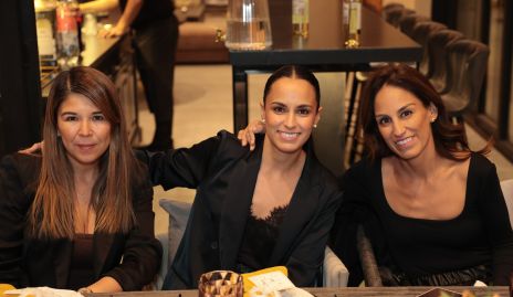  Mari Fer, Natalia y Gloria Leal.