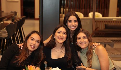  Paola Ascanio, Marce Villarreal, Chío de la Vega y Jez Amion.