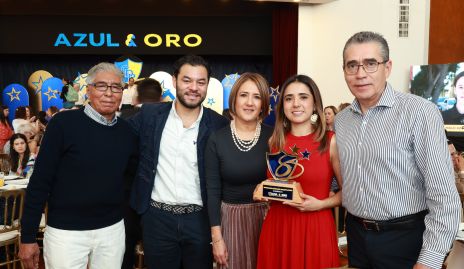  Mariana Sánchez Montejano con su familia.