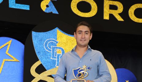  Eduardo Haro, Azul y Oro en Box.