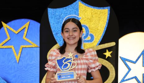  Ángela Kury, Azul y Oro en Gimnasia Artística.