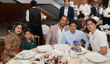  Edna Ortiz, Rafael Rodríguez, Raúl Rodríguez e Iker Rodríguez.