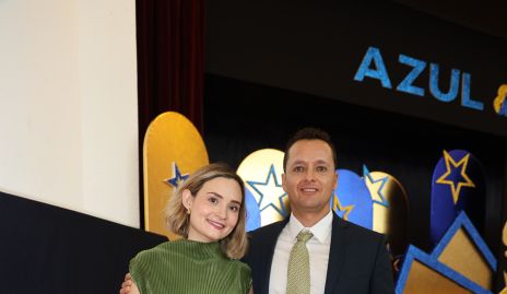  Paulina Tello y Manuel Paredes con su hijo José Manuel.