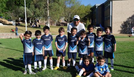  Equipo Andes International School.